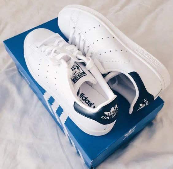 Adidas Sneakers